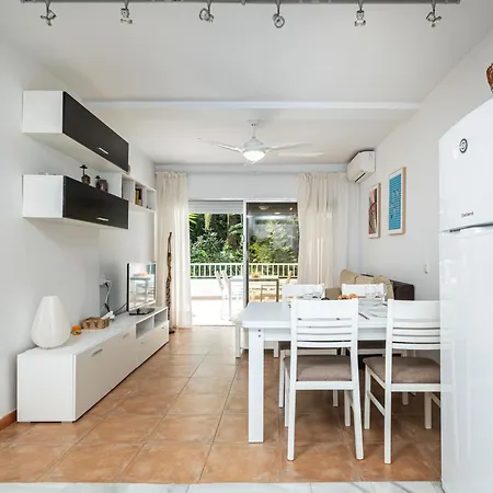 Jardines Del Mar By Interhome شقة ماربيا